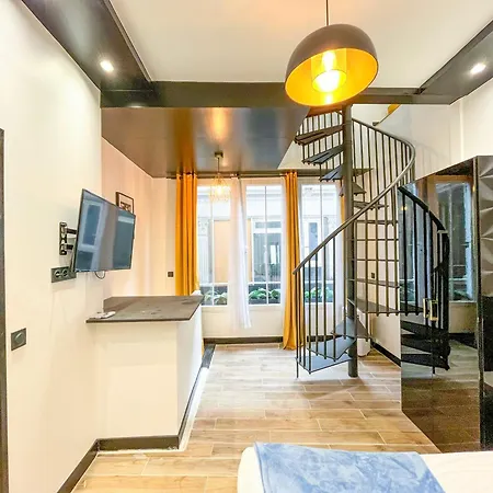 Urbanflat 160 - Secured Designer Triplex In Appartement *